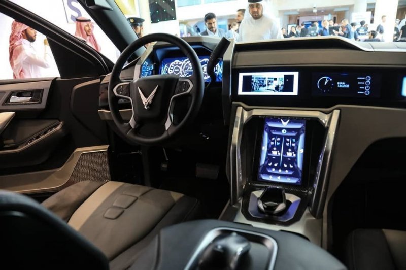 «Зверь» и «Гиперспорт»: W Motors на страже закона в ОАЭ