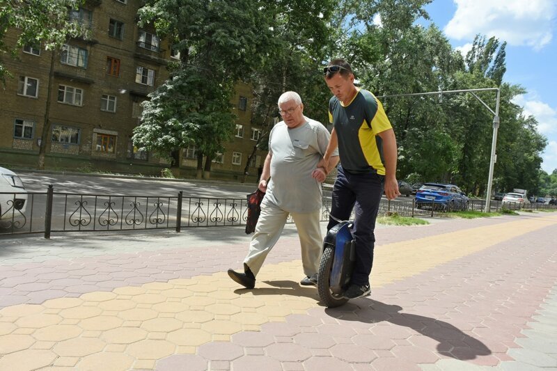 Воронежский пенсионер променял машину на моноколесо