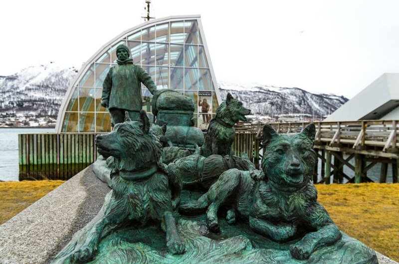 Тромсё - "самый" северный город Норвегии