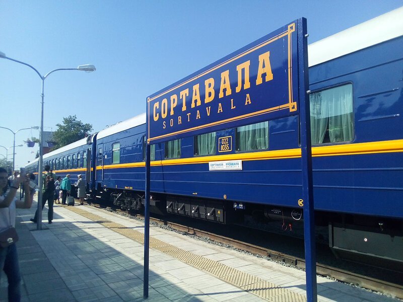 Ретро-поезд в Рускеалу и сортавальская "Ласточка"