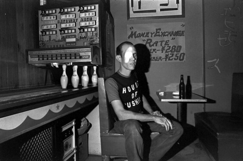 12. Американский моряк в баре, 1976 г.