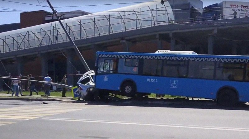 Авария дня. ДТП с автобусом в Новой Москве