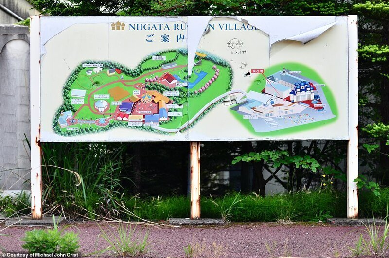 Карта парка "Русская деревня Ниигата": множество достопримечательностей, включая рестораны, театр, магазины сувениров и даже поле для гольфа