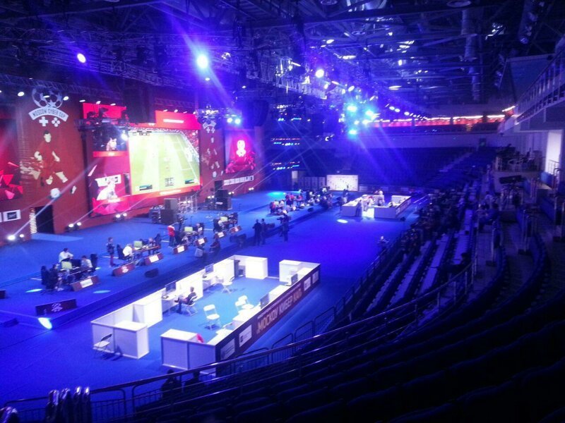 В Москве прошел киберспортивный турнир за 37 млн рублей. Его посетило 10 человек