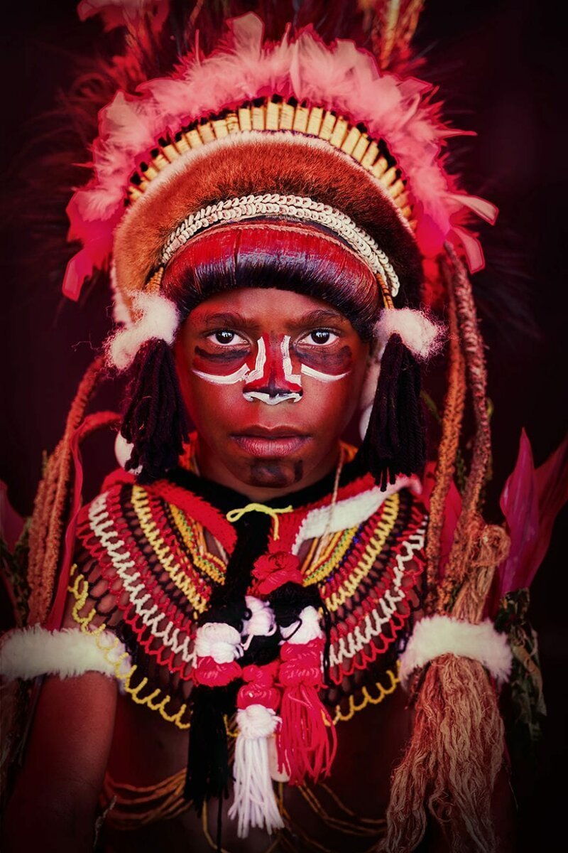 11. Папуасы из отдалённой деревни в Новой Гвинее
