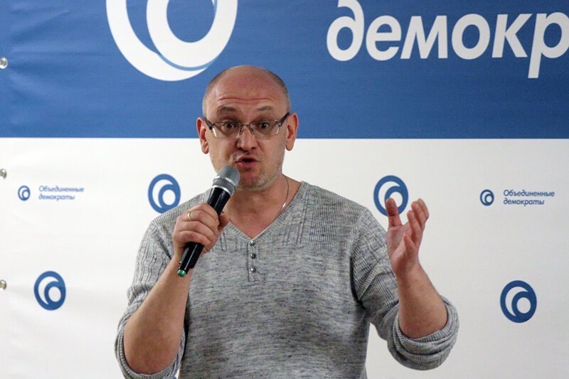 Муниципальная власть при кажущейся незначительности открывает широкие двери. Для избрания депутатом городского парламента или даже градоначальником требуется пройти муниципальный фильтр.