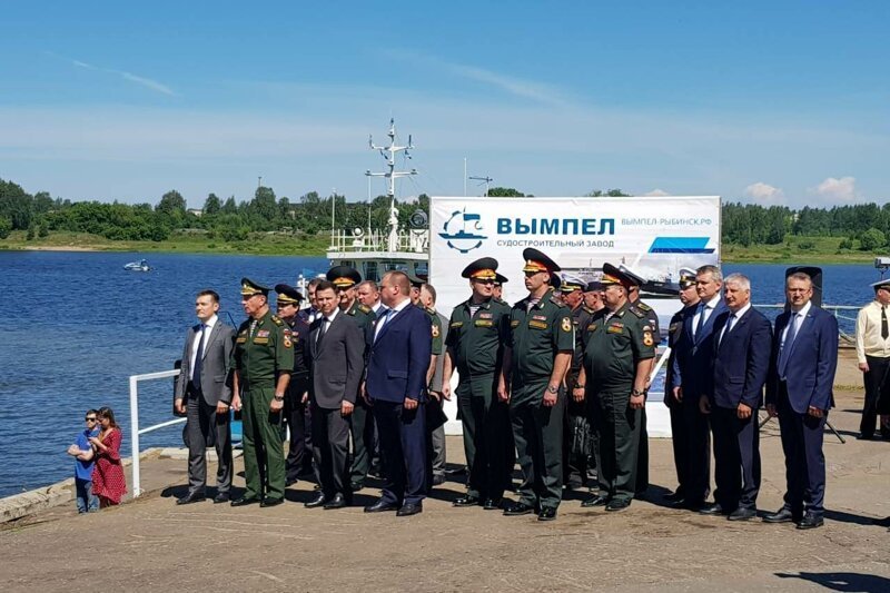 19 июня в Рыбинске спущен на воду катер специального назначения «Грачонок»