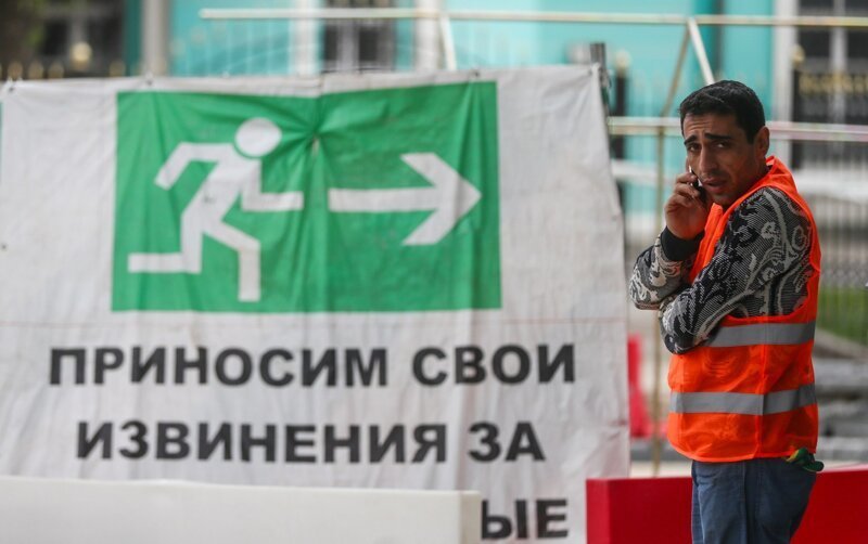 Почему в России так много мигрантов?