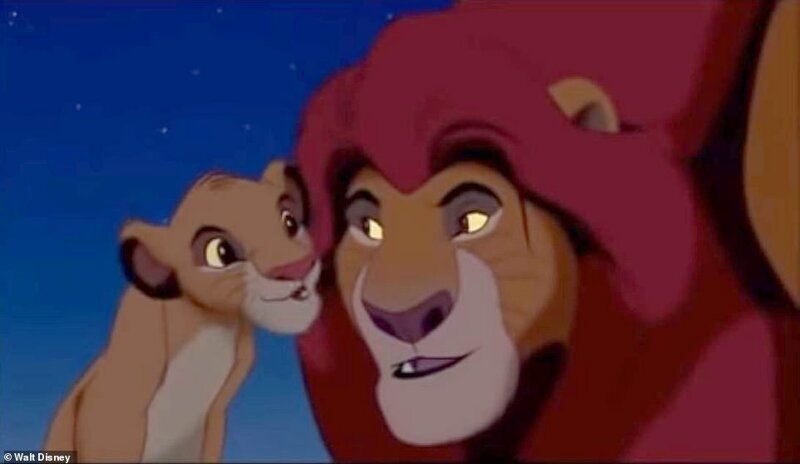 Муфаса и Симба во время знаменитой сцены диснеевского мультфильма "Король Лев" 
