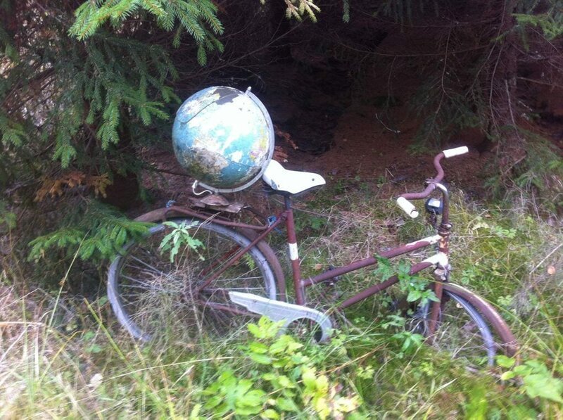 «Нашёл этот велосипед под деревом. У кого-то были большие планы»