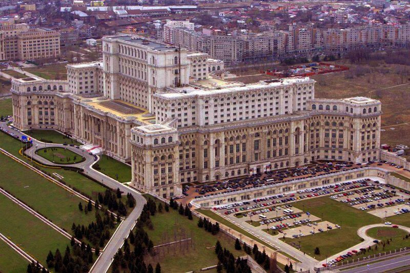 Здание парламента в Бухаресте, самое тяжёлое здание в мире
