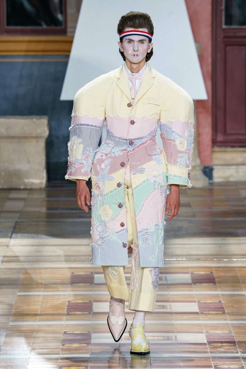 Дизайнер Том Браун представил новую коллекцию своего бренда Thom Browne на Парижской неделе моды