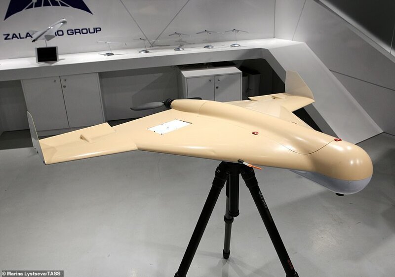 Еще один новейший ударный беспилотник "ZALA-KYB". Может летать со скоростью 130 км в час и нести до 3 кг взрывчатки