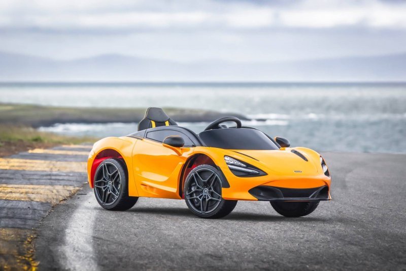 Компания McLaren сделала миниатюрный детский электрокар 720S Ride-On