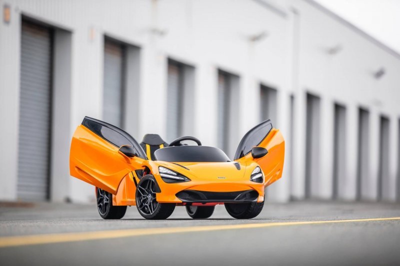 Компания McLaren сделала миниатюрный детский электрокар 720S Ride-On