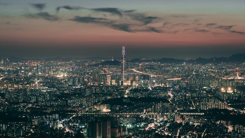 18. Вид на ночной Сеул