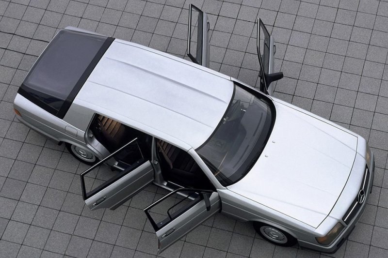 Концепт-кар Mersedes Auto 2000, представленный на франкфуртском автосалоне в 1981 году