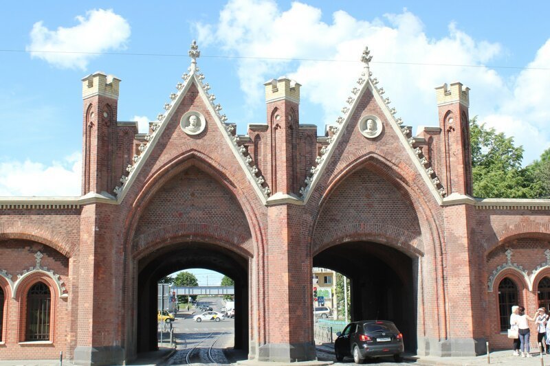 Бранденбургские ворота (Brandenburger Tor).