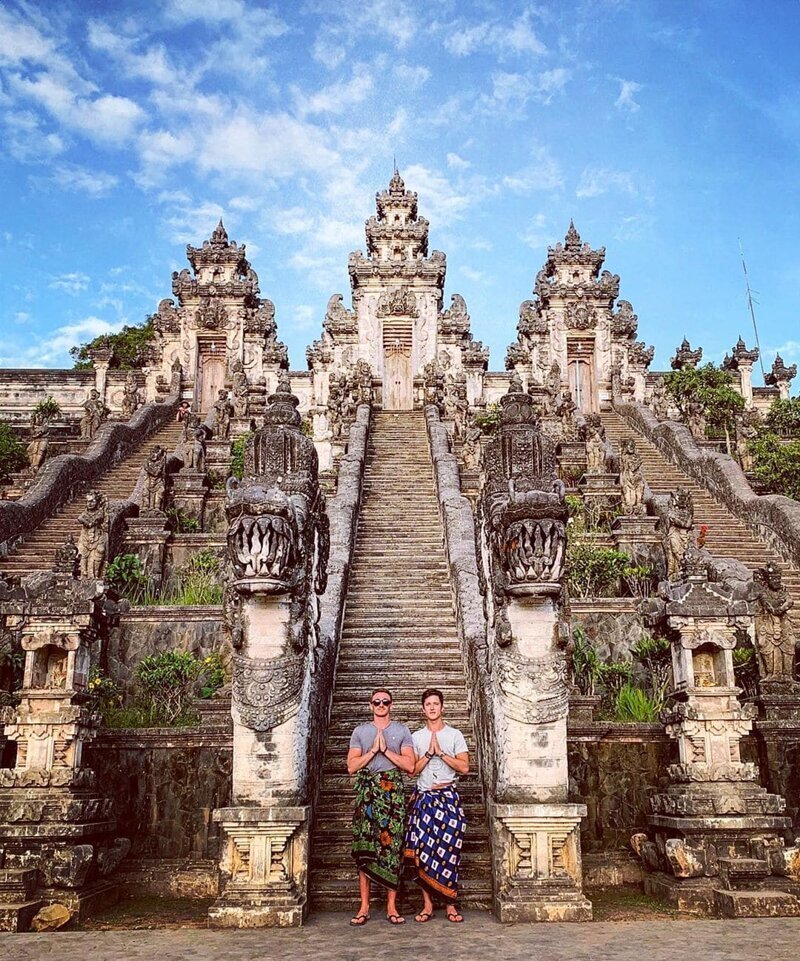 Это храм Лемпуянг на Бали