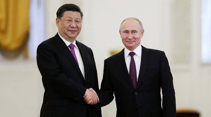 О загадке протокольного фото