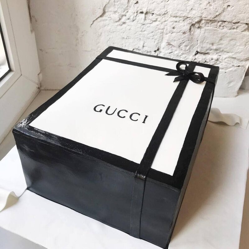 12. Подарочная коробка от Gucci
