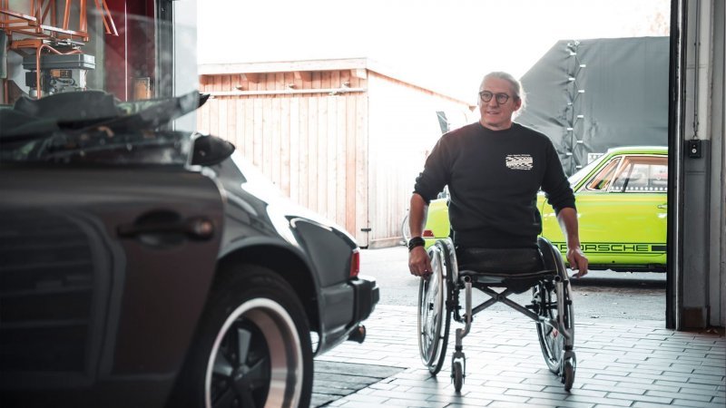Воля к жизни: как человек без ног построил себе Porsche