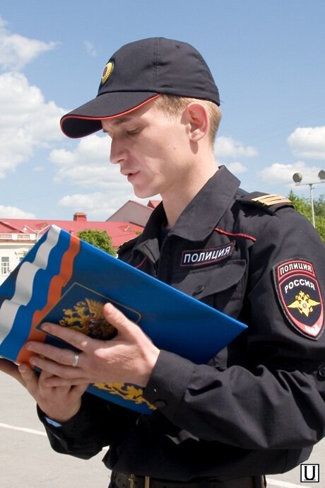 Молодой милиционер. Молодой полицейский. Полиция молодые. Российские молодые полицейские. Молодой полицейский РФ.