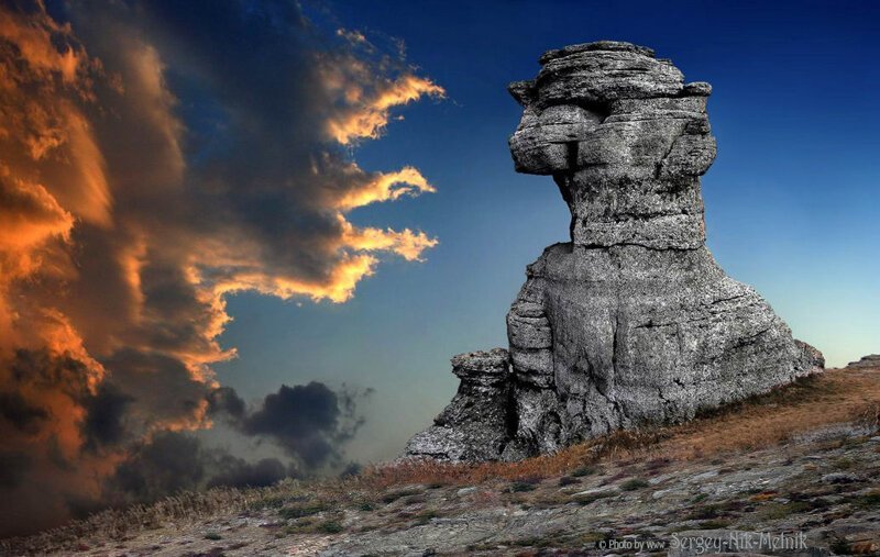 Саммит стихий – земли и воздуха, среди каменного хаоса на горе Демерджи в Крыму.