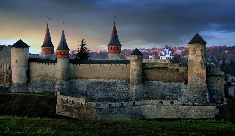 Старый замок в Каменец-Подольске на Украине, XIV-XVIII вв.