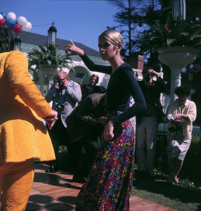 Твигги, Сонни и Шер: снимки с закрытой вечеринки 1967 года