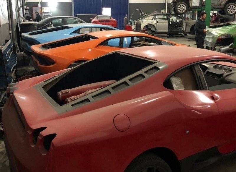 Бразильская полиция прикрыла мини-завод по производству копий Ferrari и Lamborghini