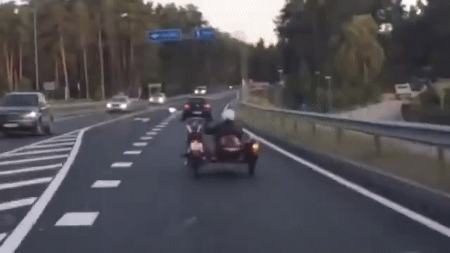 Подборка автомобильных гифок