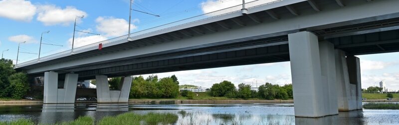 На дублере Остафьевского шоссе в Новой Москве построили мост через реку Молодцы