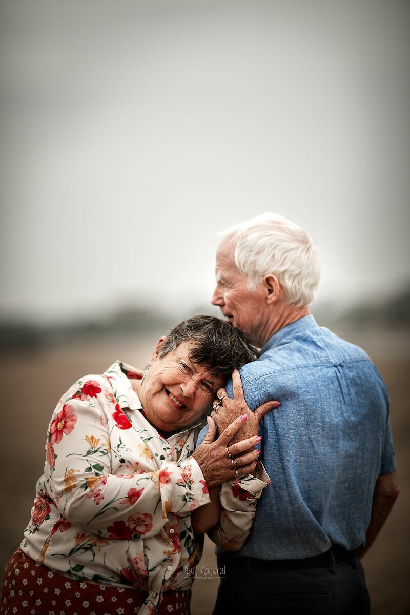 Любовь не знает убыли и тлена: прекрасные портреты пожилых пар от Суджаты Сетии