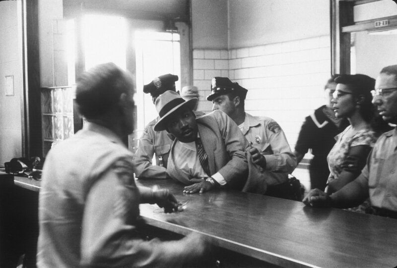 Мартина Лютера Кинга задерживают по обвинению в бродяжничестве. Алабама, 1958 год.