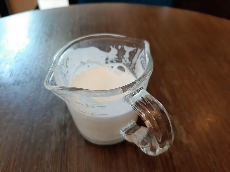 15. «В одном кафе мне дали чашку с молоком для левшей и правшей одновременно»