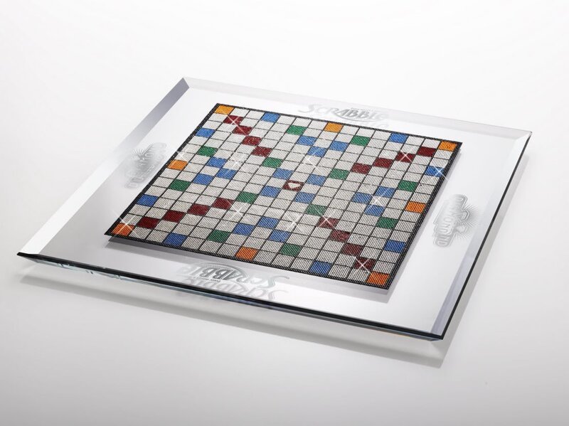 6. Swarovski Scrabble, стоимость - 20 тысяч долларов (1,2 млн рублей)