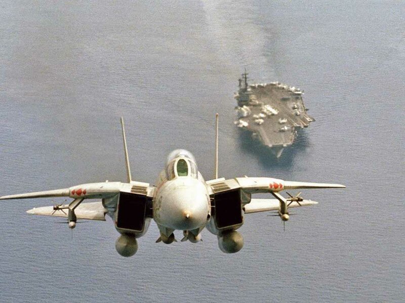 Перехват F-14 «Томкэт» с задней полусферы самолета Ту-16Р