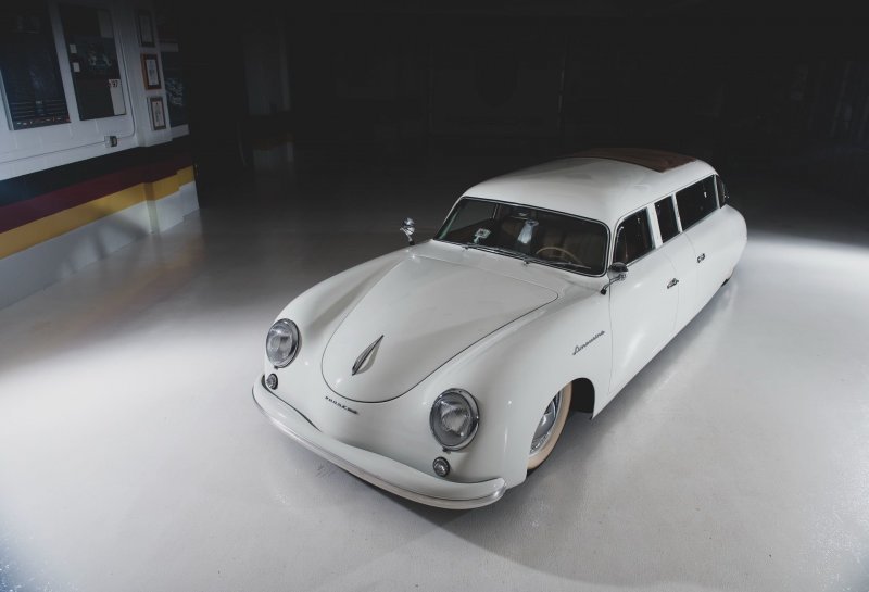 Уникальный лимузин Porsche 356 обречен начать войну ставок