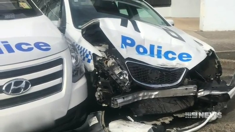 В Австралии фургон с 273 кг наркотиков врезался в полицейскую машину: видео