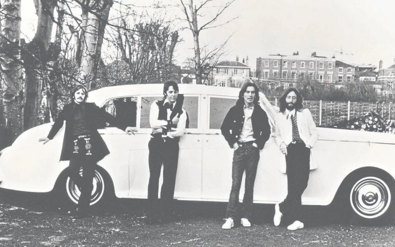 Укол зонтиком – Джон Леннон и его "галлюциногенный" Rolls Royce