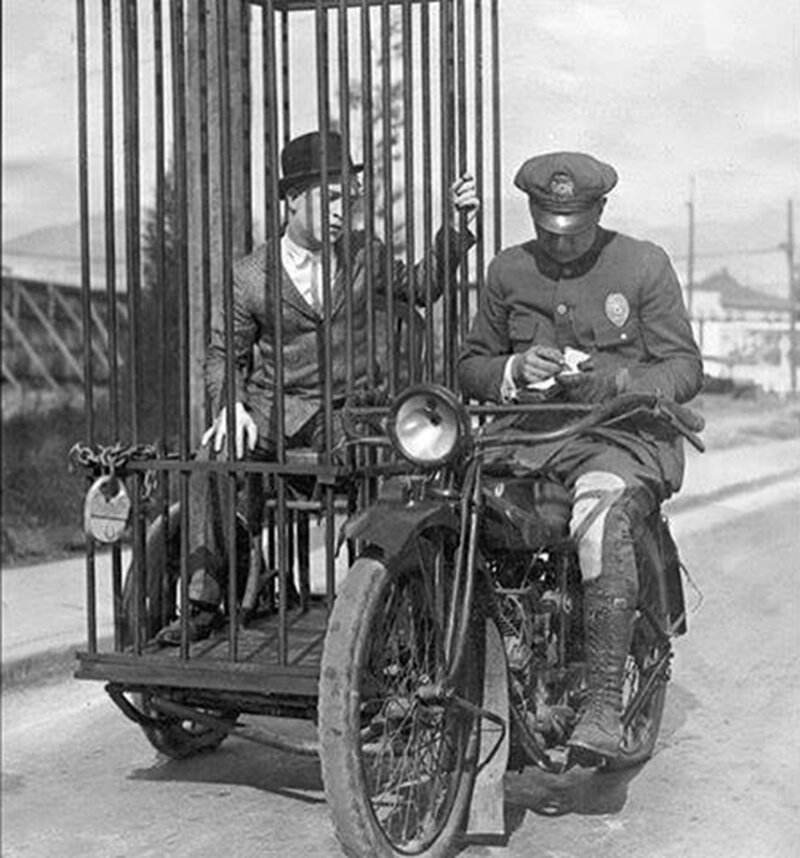 Фото из полицейского архива XX века 