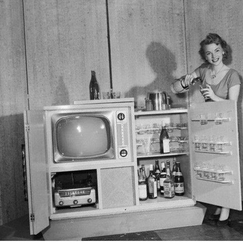 Мини-холодильник 1951 год. 
