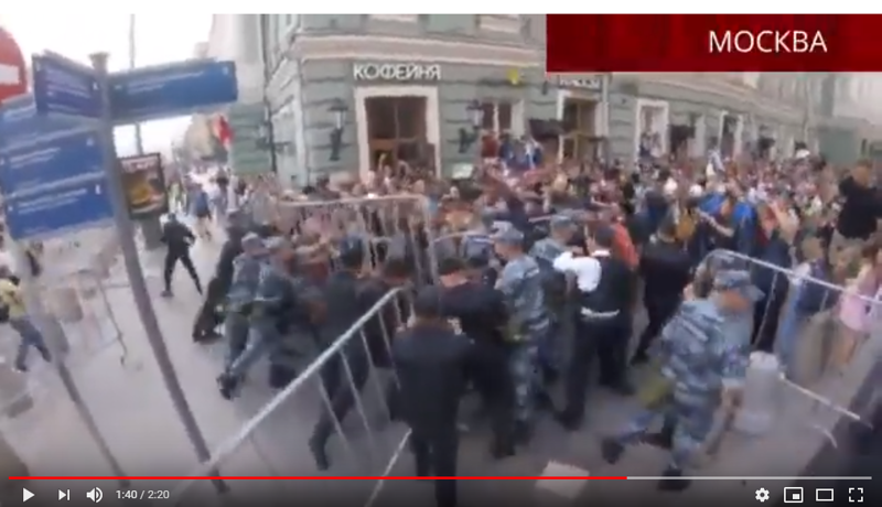 Митинги разные – тактика одна. Как либералы устраивают провокации
