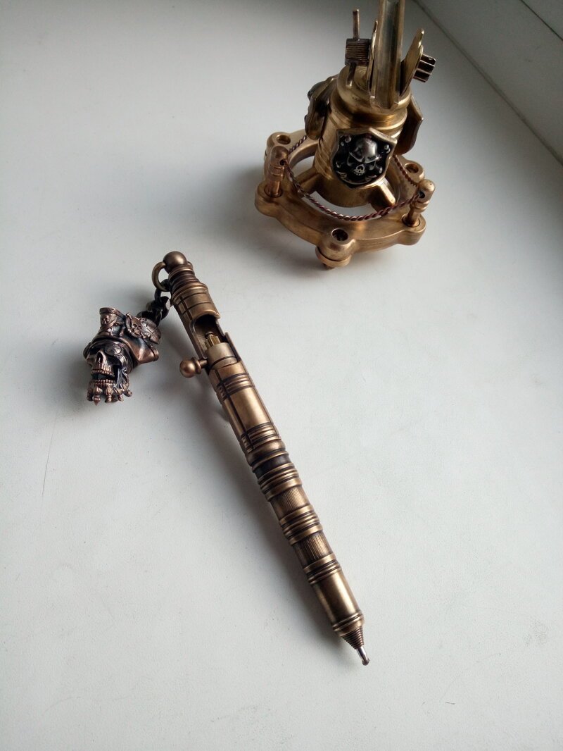 Ручка с подставкой "пиратская пушка"