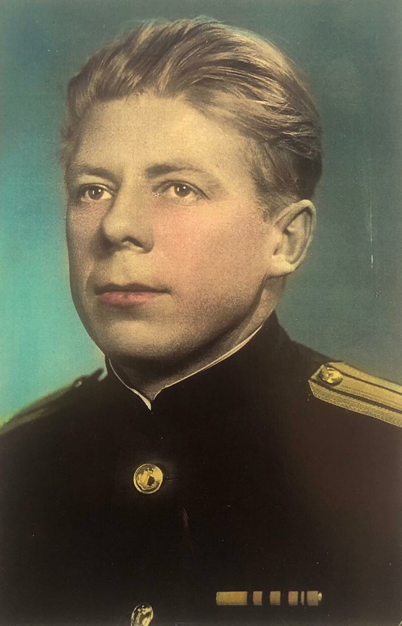 Ваганов Владимир Александрович. Капитан 1 ранга, внёс большой вклад в испытания и освоение новой боевой техники