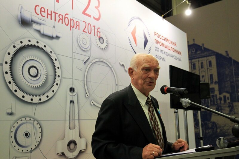 «Мы трудились не ради денег»: советский министр рассказал о проблемах промышленности в России