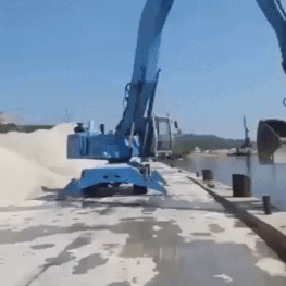 8a877eeac2638b93a3273818b2abb096.gif