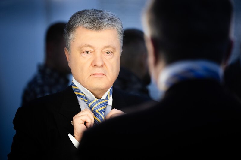 Стал известен пункт назначения покинувшего Украину Порошенко