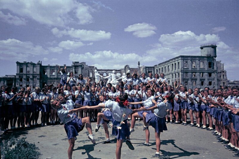 Первый послевоенный спортивный парад в Сталинграде, 1945 год